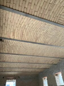 Tonnengewölde Stallgewölbe mit I-Trögern sandgestrahlt